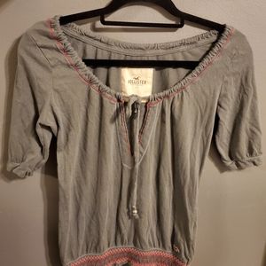 Hollister top